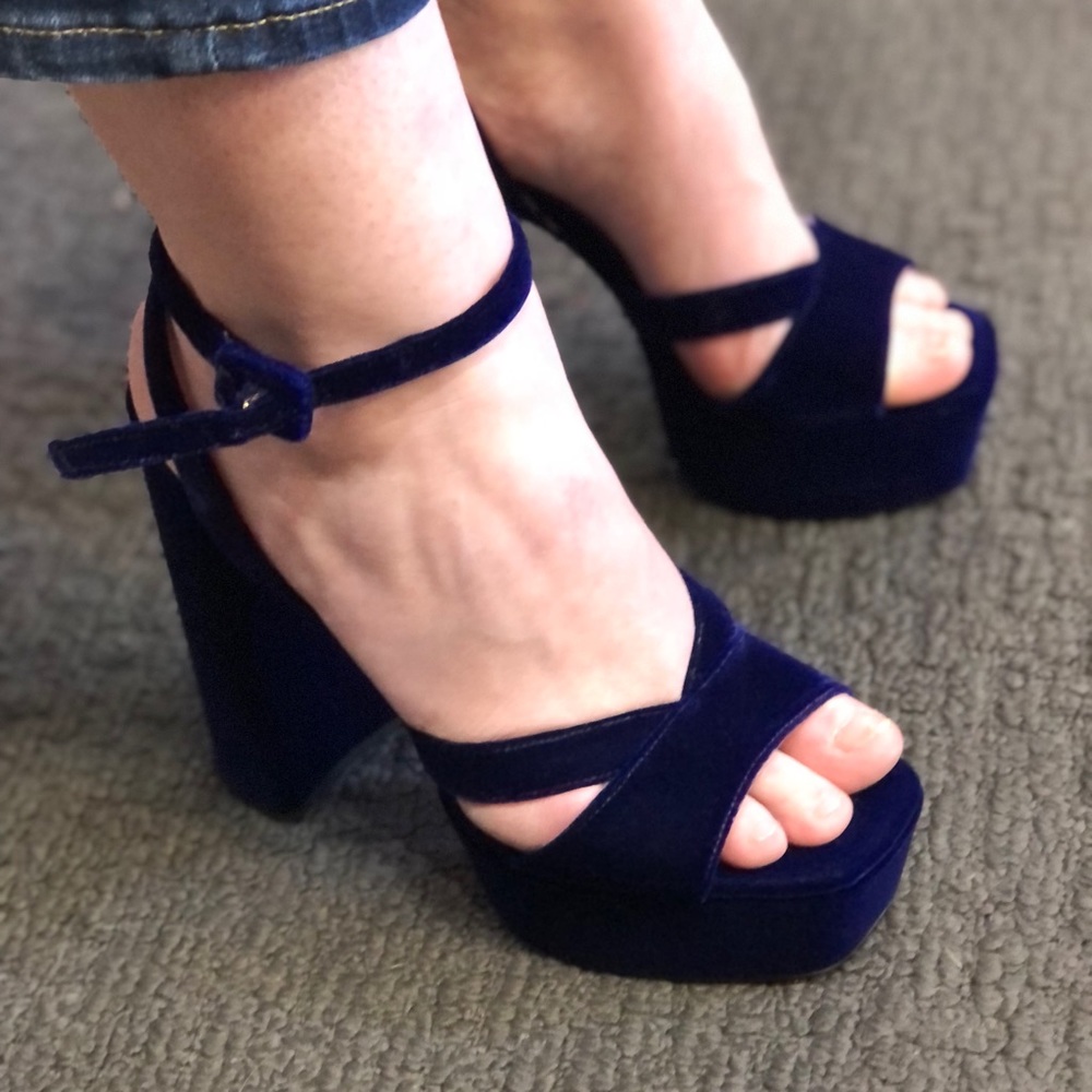 HILL HOUSE 🇮🇹 WOMEN'S BLUE VELVET FASHION HEELED SANDALS - Picture 9 of 9